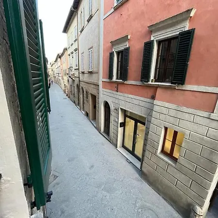 A Due Passi Da Piazza Grande